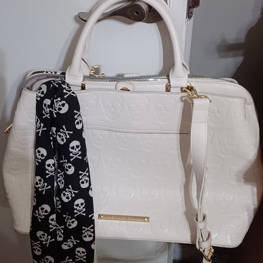 Betsey Johnson white quilted